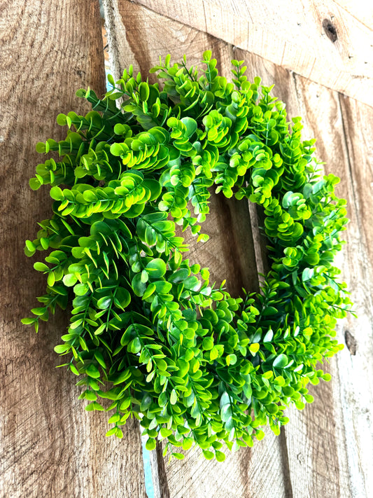 17” Boxwood Wreath